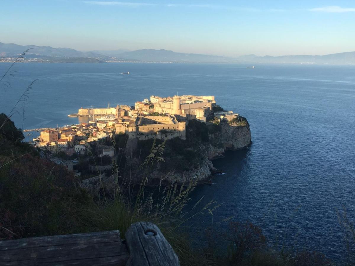 Brezza Di Mare Gaeta B&B Exterior photo