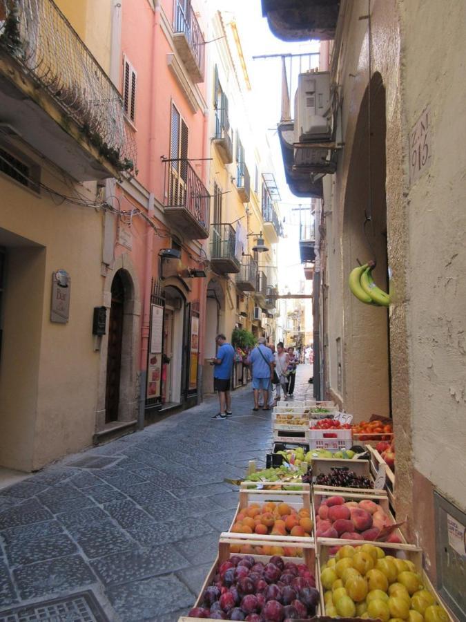 Brezza Di Mare Gaeta B&B Exterior photo